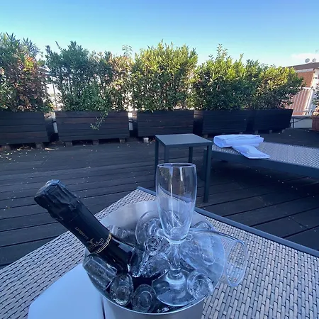 Card International Szálloda 4*