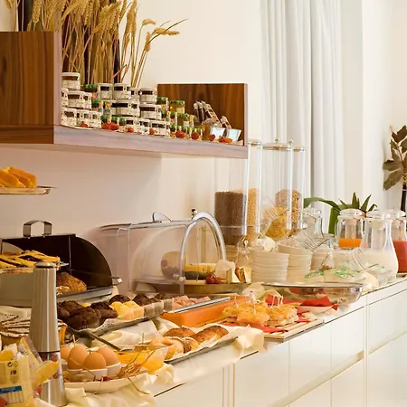 Card International 4* Rimini