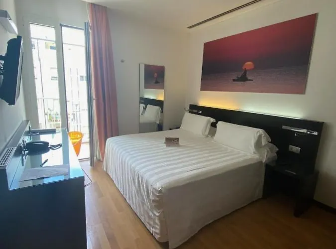 Card International Hotell 4*