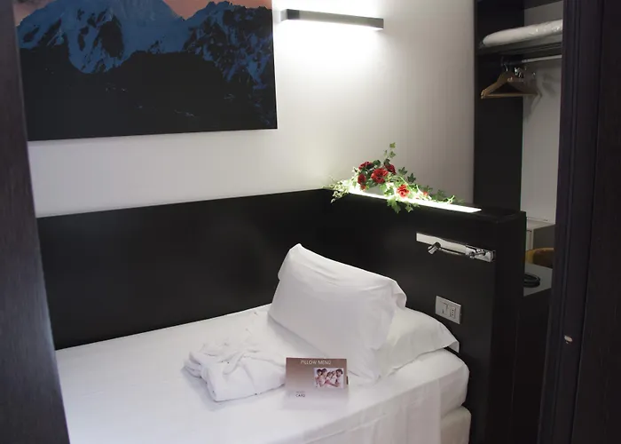 Card International Hotell 4*