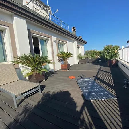 卡德国际酒店 4*