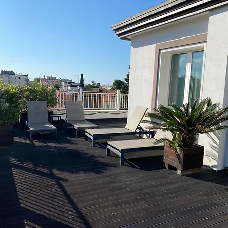 Card International 4* Rimini