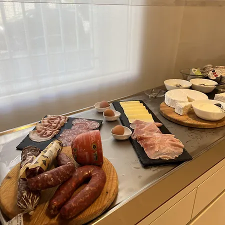 卡德国际酒店 酒店