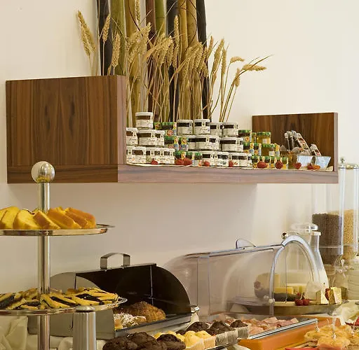 Card International Hotel