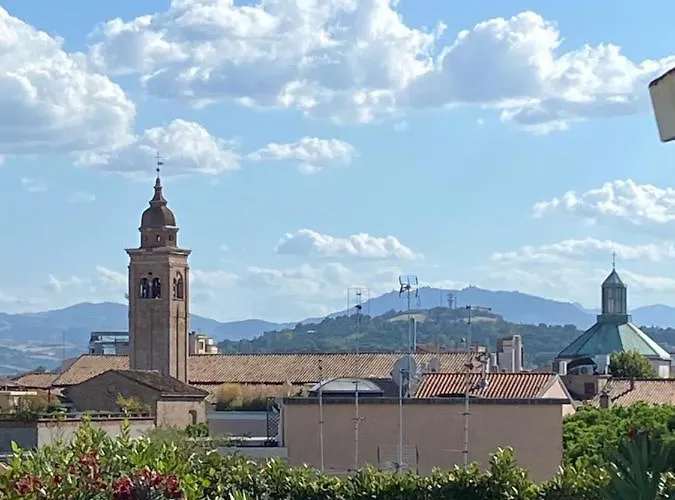 Отель Card International Римини