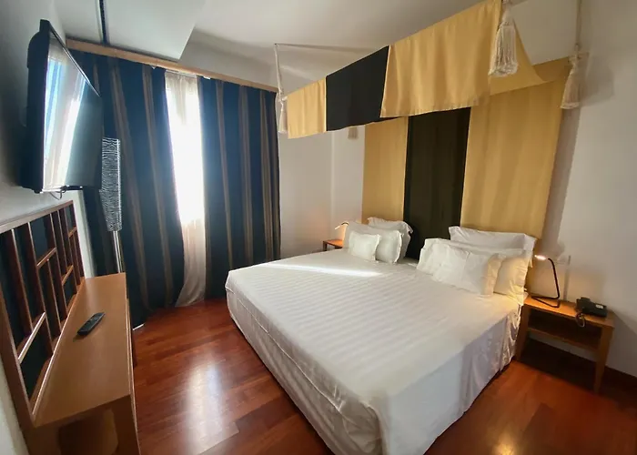 Card International 4* Римини